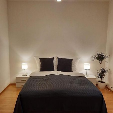 Apartment Prague-2 Rooms Free Parking Екстериор снимка
