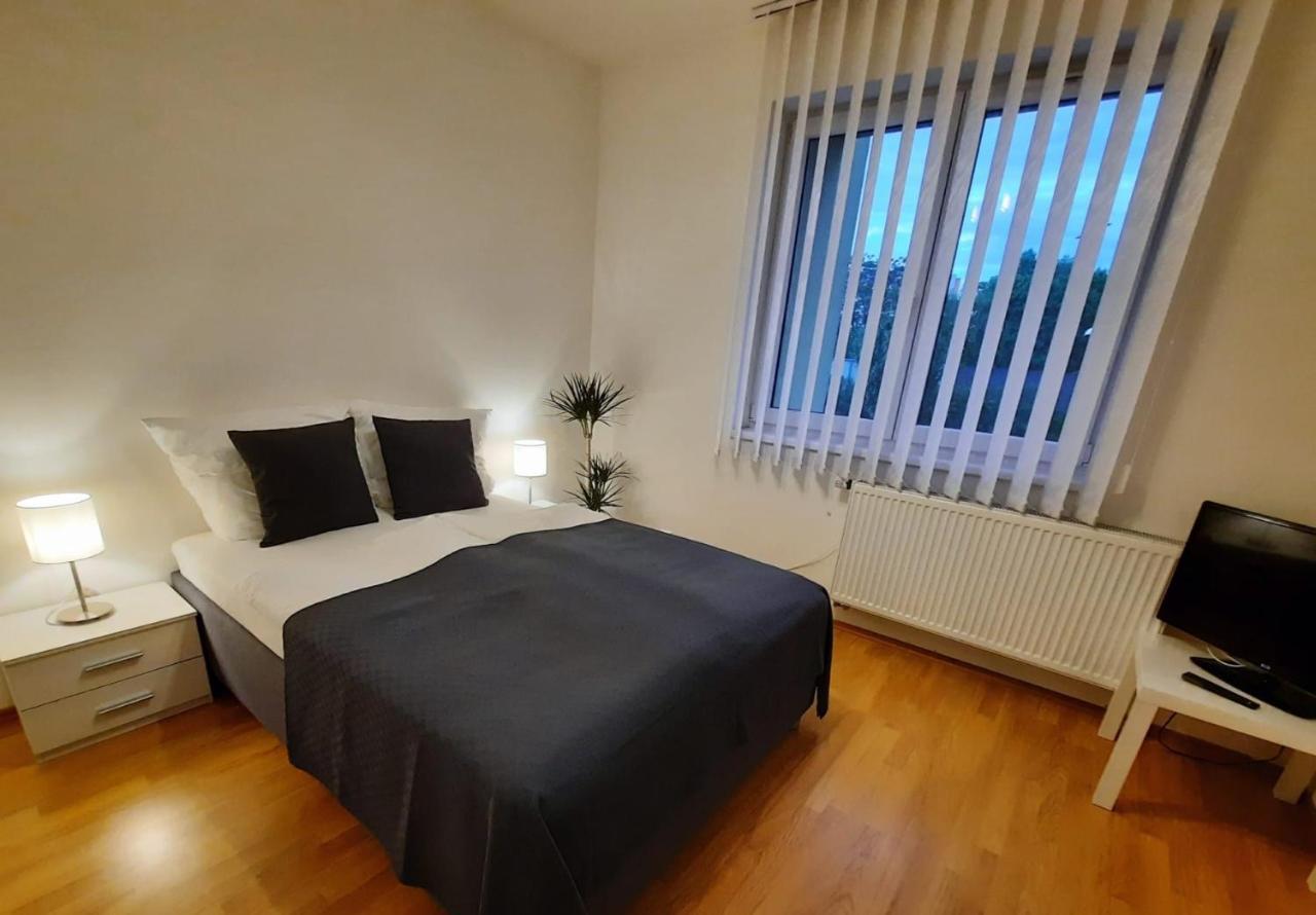 Apartment Prague-2 Rooms Free Parking Екстериор снимка