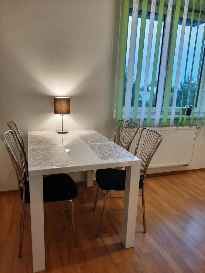 Apartment Prague-2 Rooms Free Parking Екстериор снимка